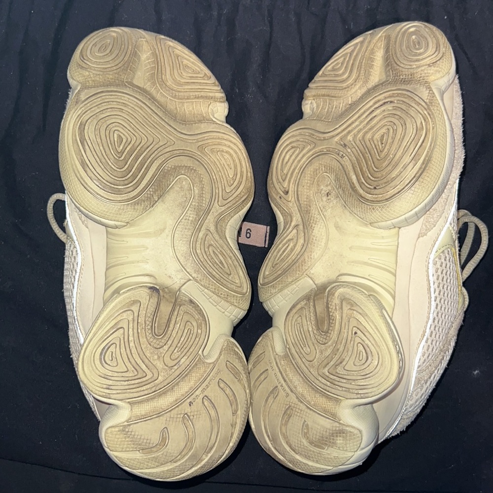 Yeezy Super moon yellow - Picture 6 of 8